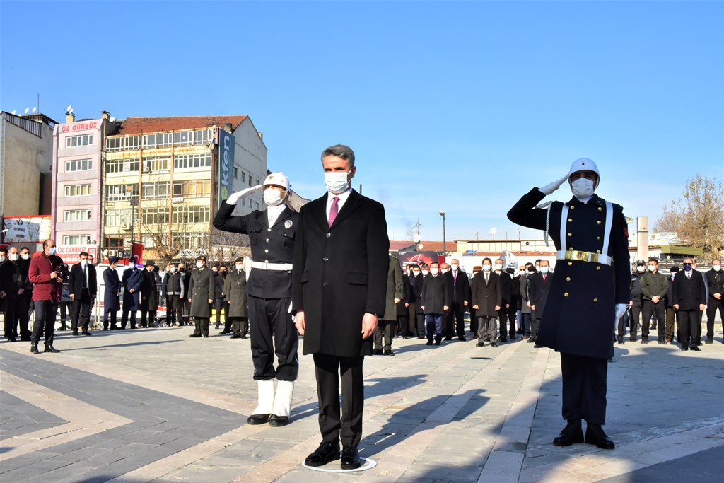 İsmet İnönü Resmi törenle anıldı